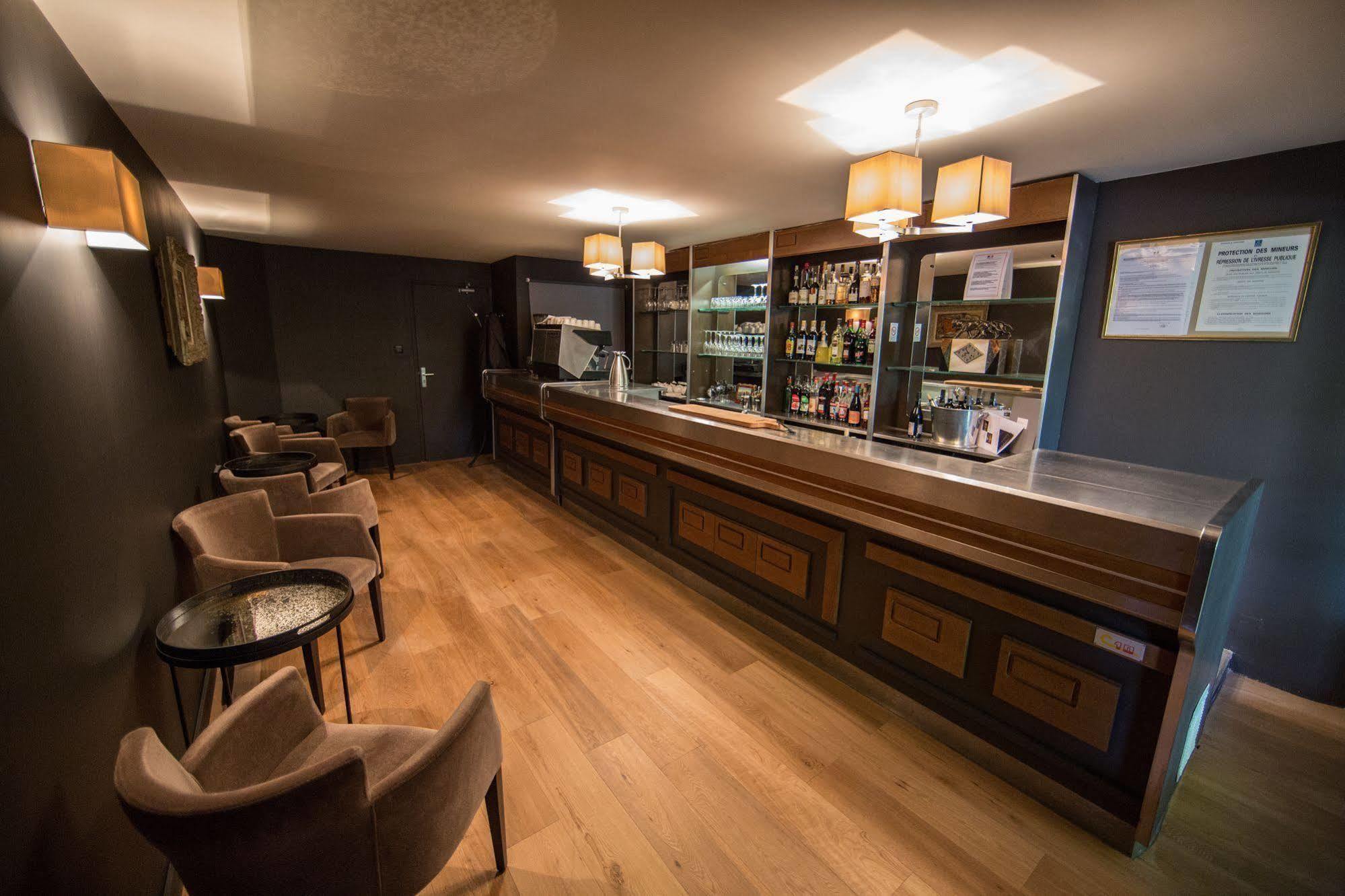 Hotel Victor Cabries Bagian luar foto